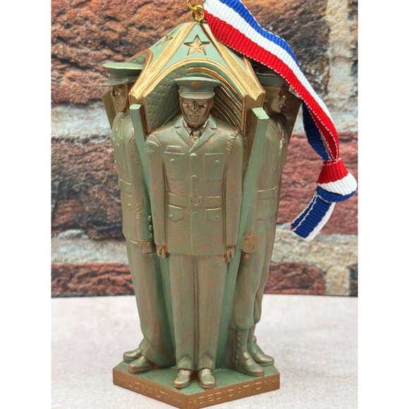 Hallmark Keepsake Ornament "Those Who Serve" 2004 Handcrafted - Picture 4 of 10